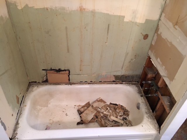 Bathtub Refinishing (Before)